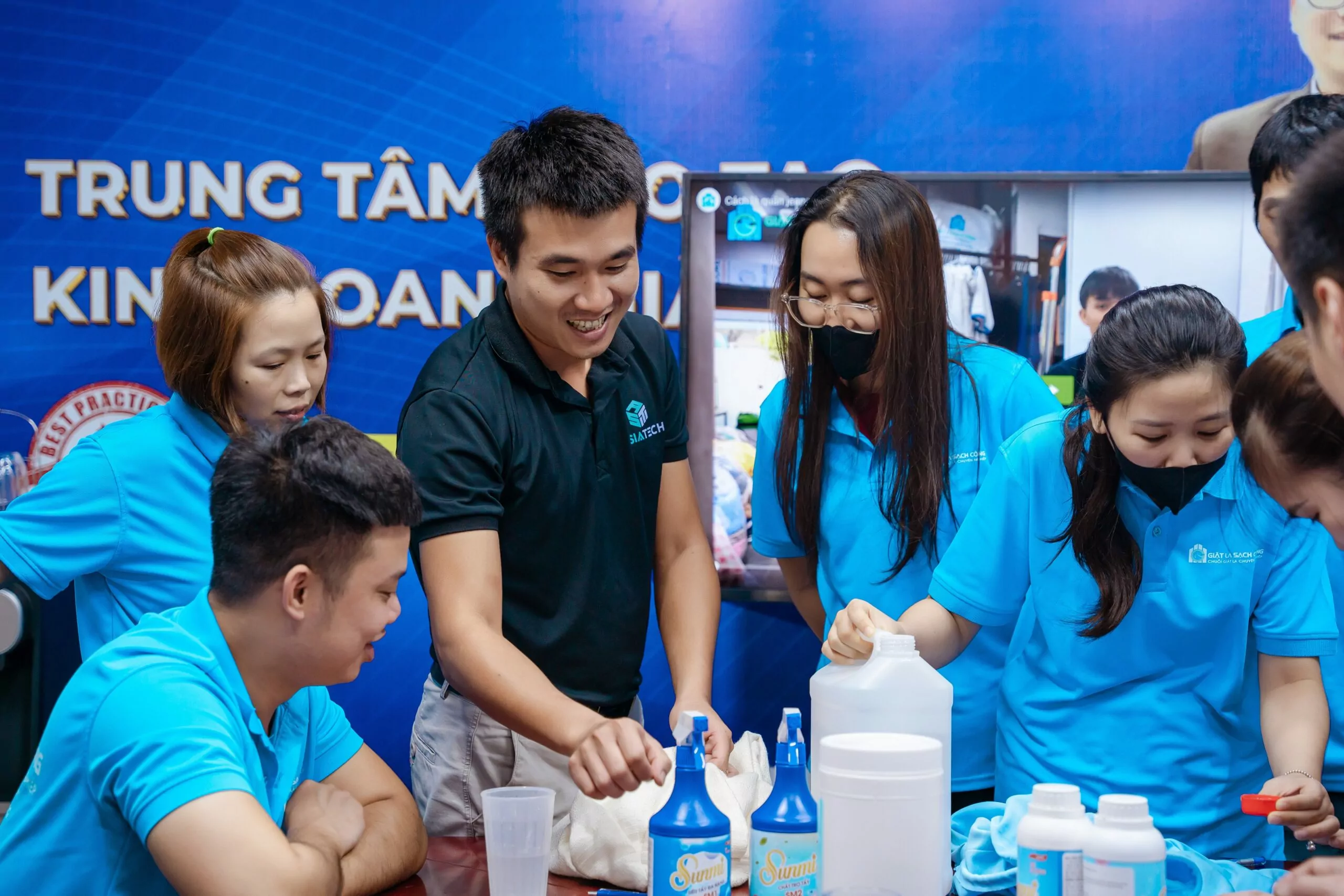 Bí quyết Mở Tiệm Giặt Là Chuyên Nghiệp cùng Trung tâm Đào Tạo Giặt Là – Hành Trang Vững Chắc Cho Người Mới Khởi Nghiệp
